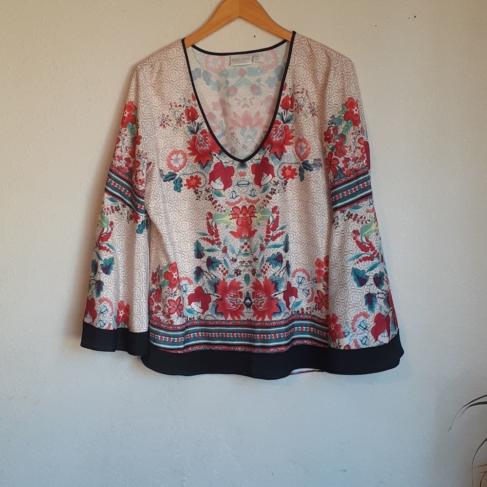 BISOU BISOU bell sleeves XL blouse